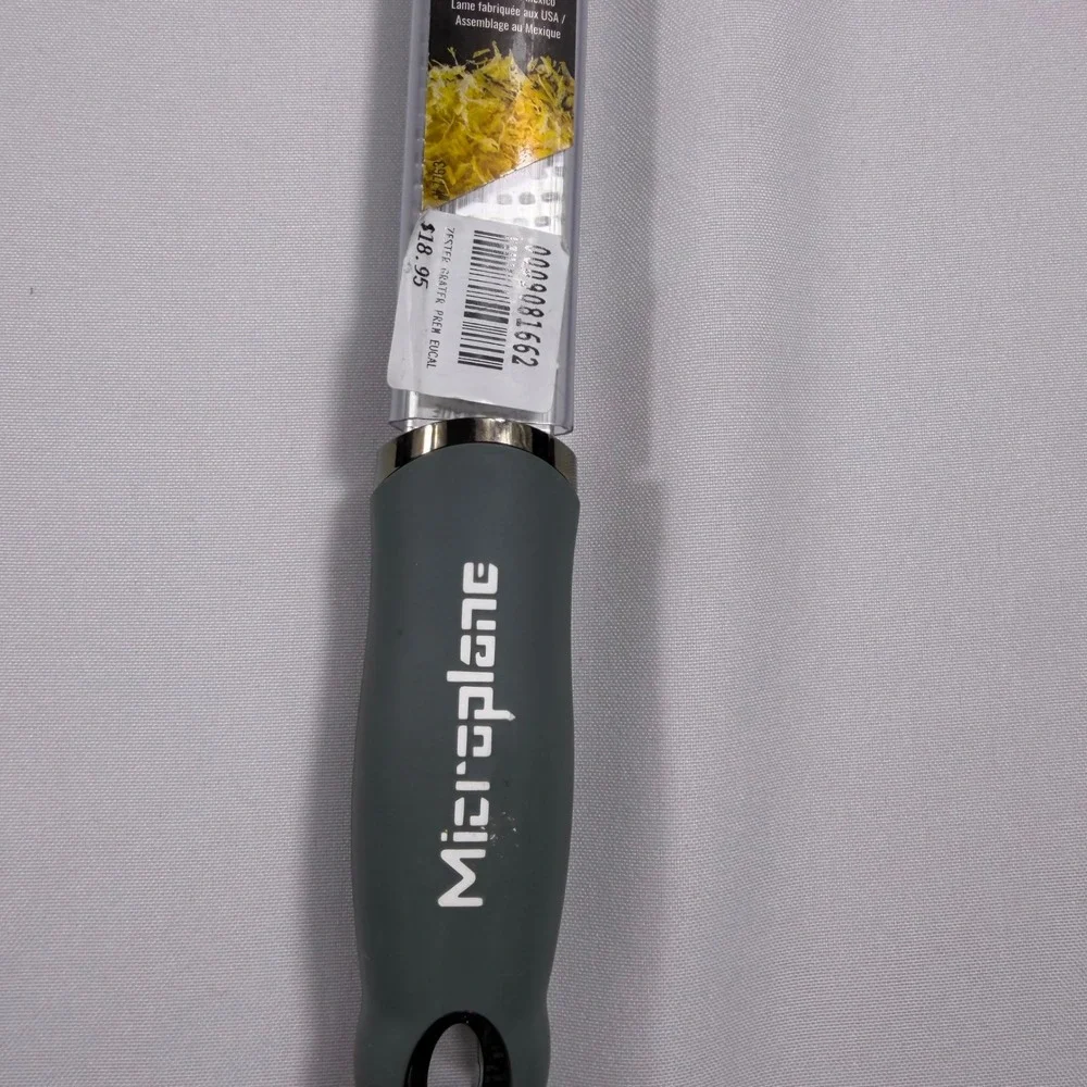 Microplane Premium Series Zester Grater Eucalyptus Gray Stainless Steel Blade